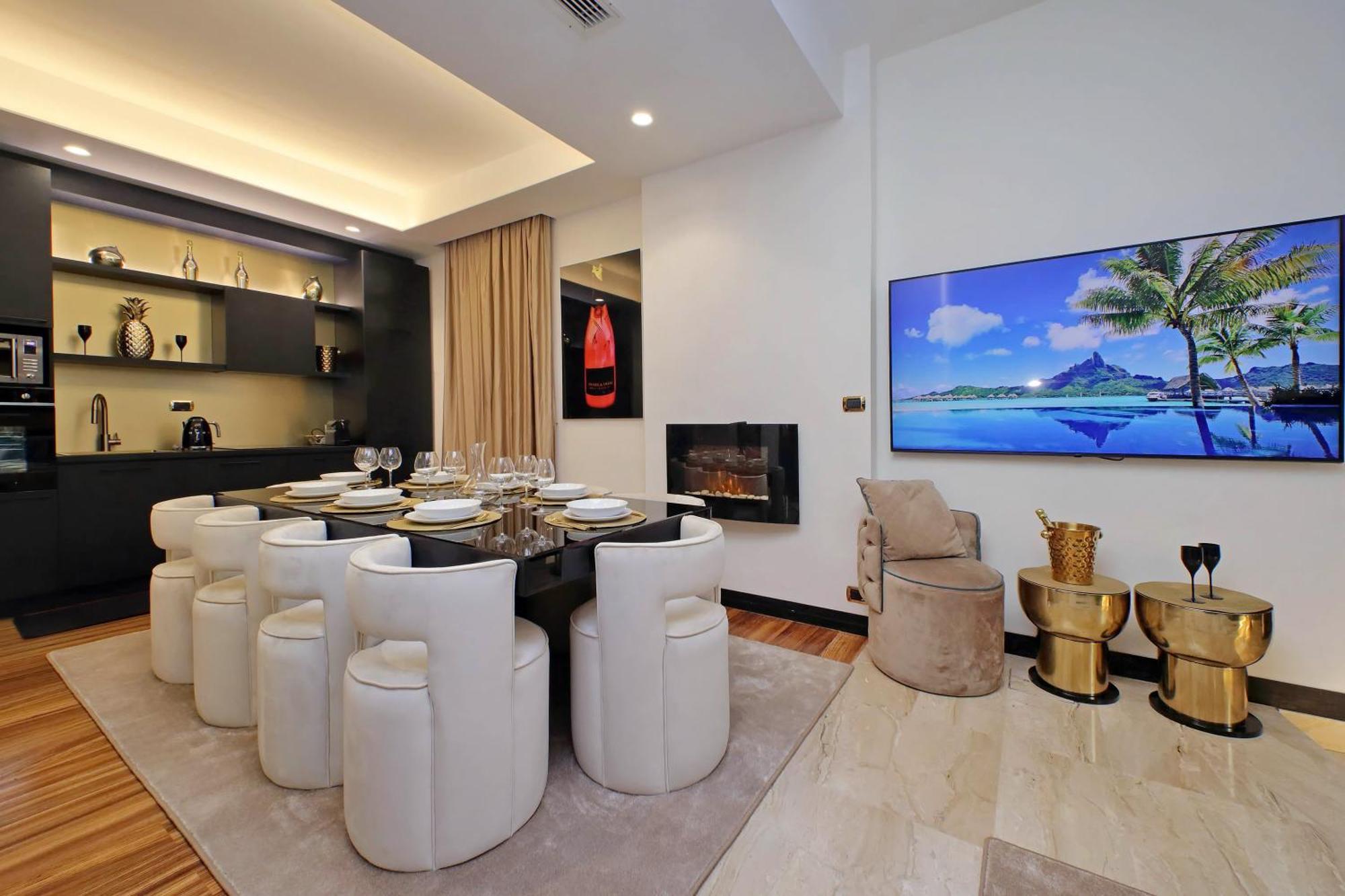 Spanish Gold Edition Rome Bagian luar foto