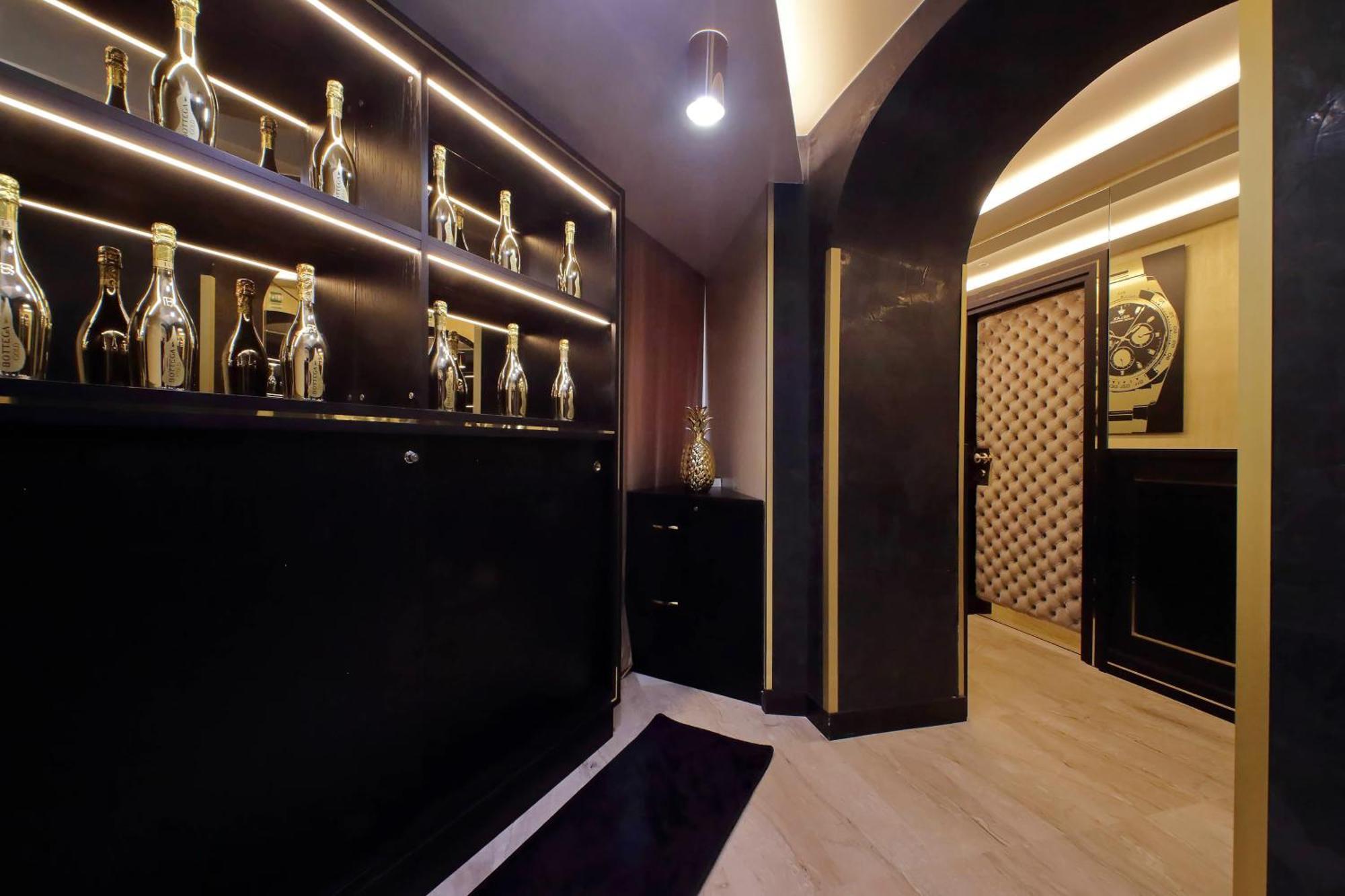 Spanish Gold Edition Rome Bagian luar foto